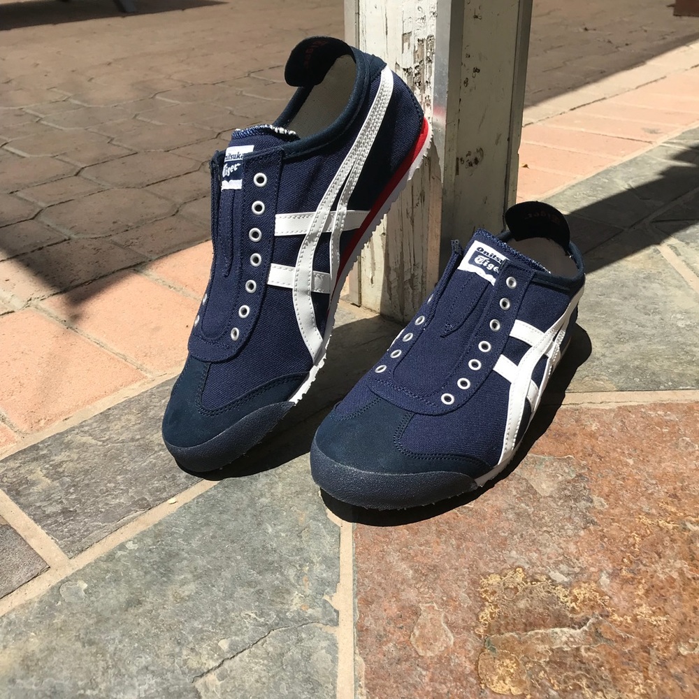 Brand new Onitsuka Tiger Mexico ASICS Men’s size 9